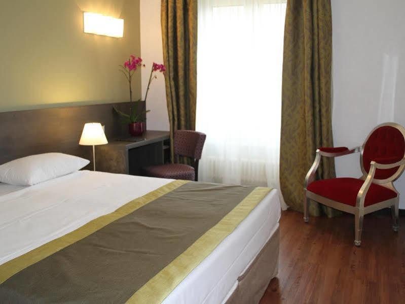 Hotel Montana Geneva Exterior photo